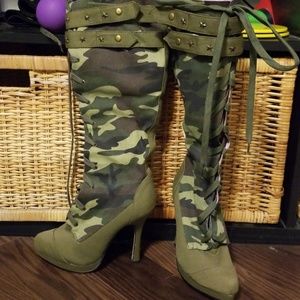 Leg Avenue Camo Boots
